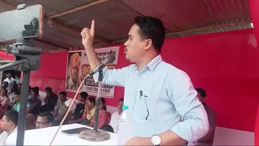 খোয়াই: শিক্ষা ও কর্মসংস্থানের দাবিতে নেশা দুর্নীতির বিরুদ্ধে গণ অবস্থান,,, এসএফআই , টি এস ইউ টি ওয়াই এফ, খোয়াই বিভাগীয় কমিটি