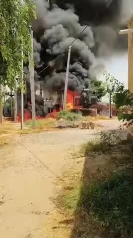 रायसिंहनगर: रायसिंहनगर के समेजा में 33 केवी विद्युत सब स्टेशन में लगी भीषण आग