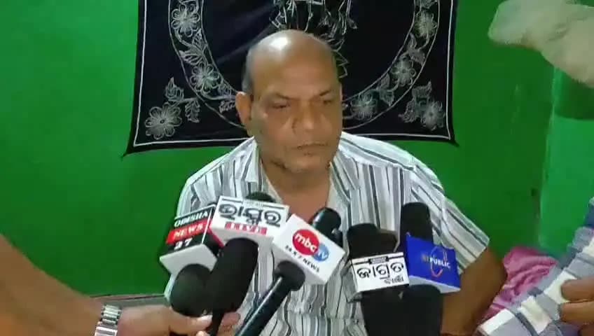 ରାୟଗଡା: କାଶିପୁର ବ୍ଲକର କୁଚେଇପଦର ପଞ୍ଚାୟତ ଅନ୍ତର୍ଗତ ଯୁବାପଦର ଗ୍ରାମରେ ଗୋଟିଏ ଦିନରେ ୨ଜଣ ଶିଶୁଙ୍କ ମୃତ୍ୟୁ ନେଇ ପ୍ରତିକ୍ରିୟା