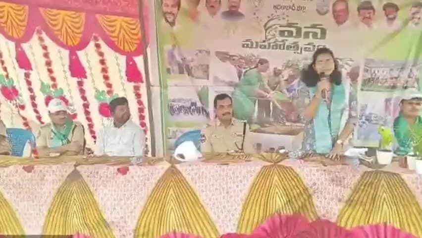 అదిలాబాద్ అర్బన్: పర్యావరణ రక్షణకు మొక్కల సంరక్షణ అవసరం:FDO విశ్వనాథ చినబూస రెడ్డి
