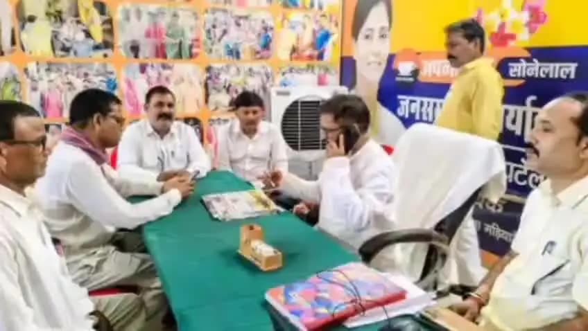 मड़ियाहू: विधायक आरके पटेल ने जनता की समस्याएं सुनीं