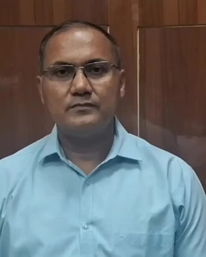 कानपुर: आयरन स्क्रैप की 9 फर्मों पर SGST की बड़ी कार्रवाई, लोहे से जुड़ी 9 फर्मों पर छापेमारी