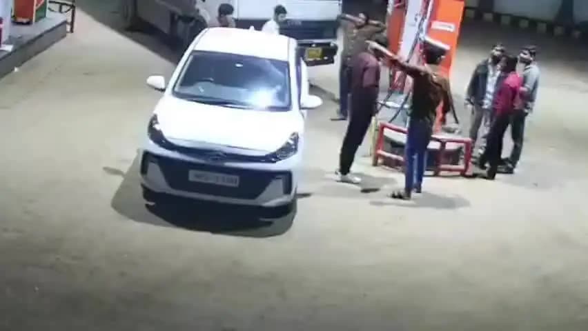 बैरसिया: भोपाल: सीएनजी पंप पर गाड़ी लगाने के विवाद में कर्मचारी से मारपीट