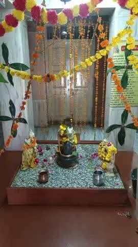 श्रावण मास के तीन दिन शेष शिवालयों में सज रहे भोले नाथ