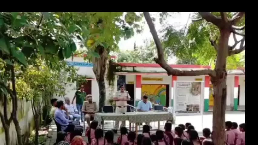 नजीबाबाद: नजीबाबाद क्षेत्र में मानव-वन्यजीव संघर्ष की रोकथाम के लिए वन विभाग ने चलाया जागरूकता अभियान