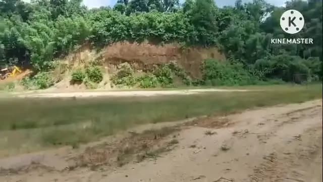 তেলিয়ামুড়া: যুব সমাজকে নেশামুক্ত রাখতে কাইপেং পাড়ায় ফুটবল মাঠ তৈরির উদ্যোগ ১১ মহারানিপুর-তেলিয়ামুড়া কেন্দ্রের এমডিসির