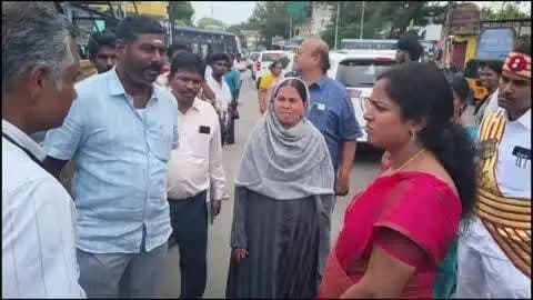 காட்பாடி: காட்பாடி அம்மா உணவகத்தில் வேலூர் மாவட்ட ஆட்சியர் லீலா அலெக்ஸ் திடீர் ஆய்வு