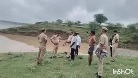पैलानी: नरी गांव में केन नदी पर मिला एक अधेड़ व्यक्ति का शव, पुलिस ने मौके पर पहुंचकर शव को पोस्टमार्टम के लिए भेजा