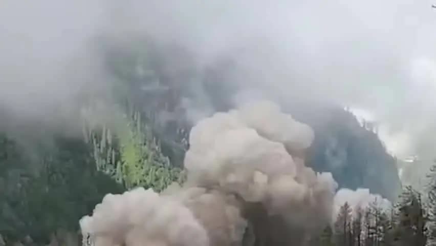 बसंतपुर: पश्चिमी नेपाल में जल प्रलय, 5 जिलों में उच्च चेतावनी; नेपाल सरकार बचाव कार्य में जुटी, कोसी बराज पर अभियान