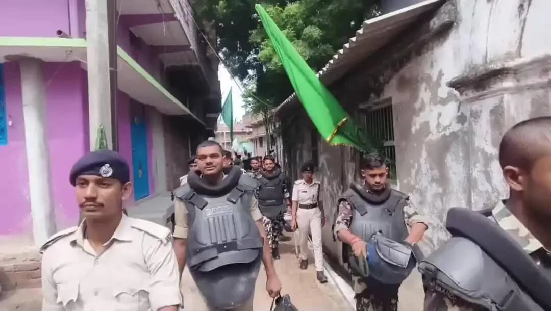 बरबीघा: शेखपुरा में शांतिपूर्ण माहौल में निकला जुलूस-ए-मोहम्मदी, प्रशासन की रही कड़ी निगरानी