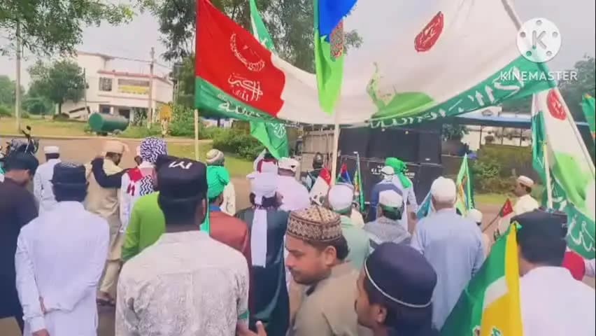 बांसजोर: ओडगा में हर्षोल्लास के साथ निकला जुलूस-ए-मोहम्मदी, अमन-चैन की दुआ मांगी