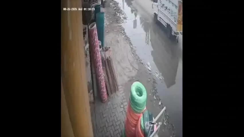 फरीदाबाद: फरीदाबाद में बीच बाजार डंपर ने गश्त कर रहे 2 ट्रैफिक पुलिसकर्मियों को कुचला, मौके पर हुई मौत