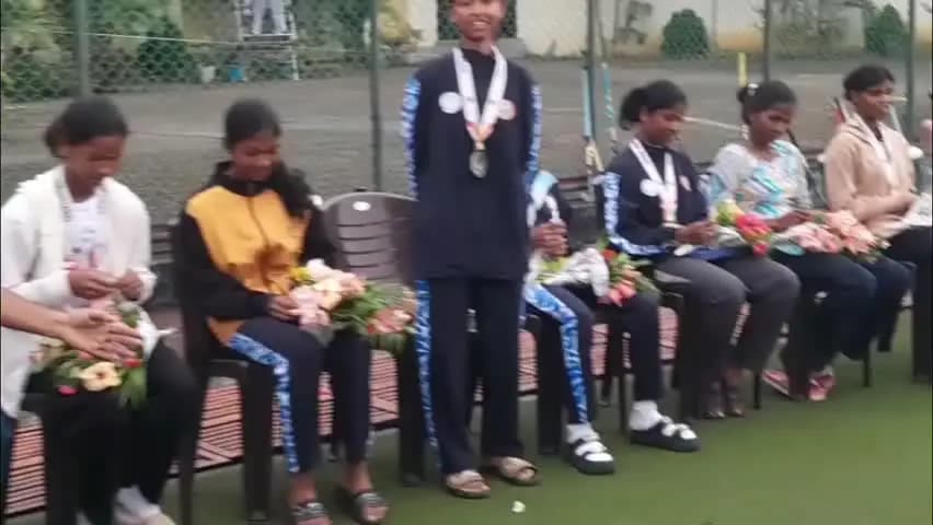 बोलबा: 16वां राष्ट्रीय जूनियर महिला चैम्पियनशिप हॉकी टूर्नामेंट में रजत पदक जीतने के बाद सिमडेगा लौटने पर बेटियों का हुआ स्वागत