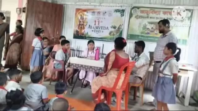 খোয়াই: খোয়াই জেলা হাসপাতালের উদ্যোগেKMCএলাকার একটি বেসরকারি ইংরেজি মাধ্যম বিদ্যালয়ের ছাত্র-ছাত্রীদের স্বাস্থ্য পরীক্ষা করাহয়