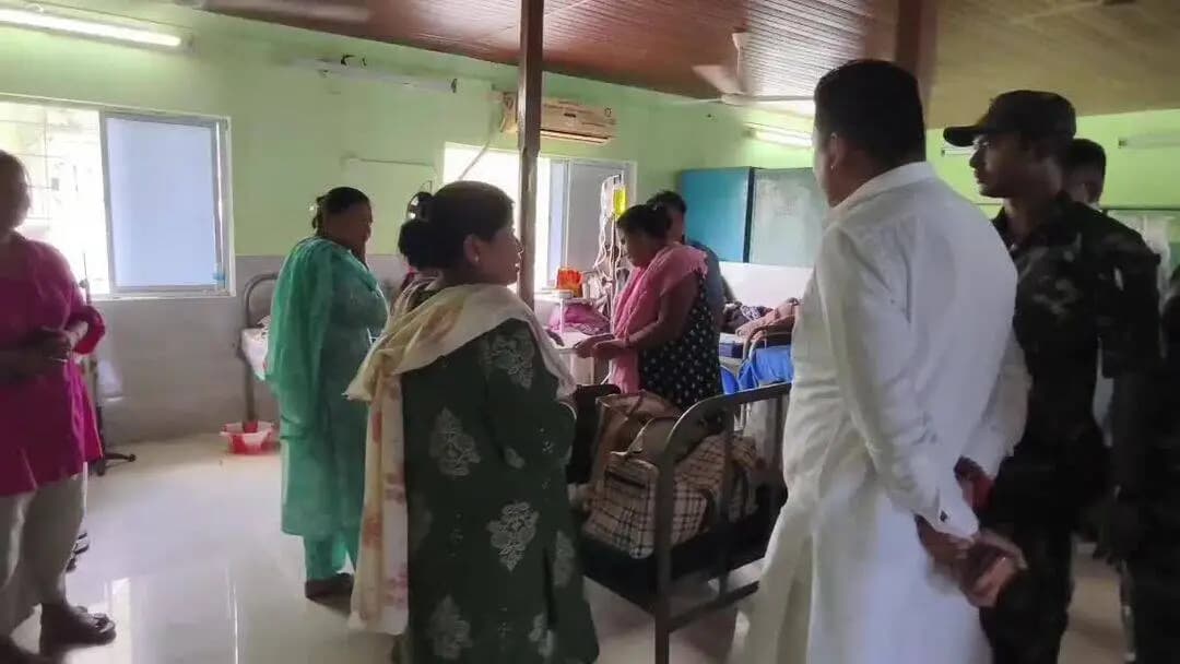 কালচিনি: উত্তর লতাবাড়ি গ্রামীণ হাসপাতাল পরিদর্শন করলেন রাজ্যের স্বরাষ্ট্র ও পার্বত্য বিষয়ক বিভাগের রাষ্ট্রমন্ত্রী বিশাল লামা