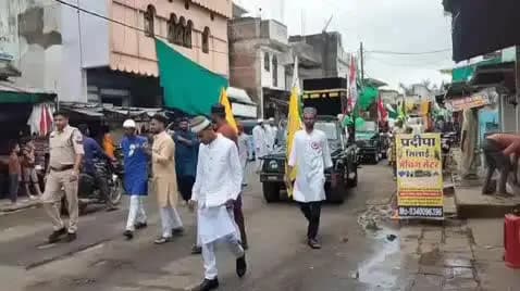 मानपुर: ईद-ए-मिलादुन्नबी पर मानपुर में गूंजा आमद-ए-रसूल का पैगाम, जुलूस-ए-मोहम्मदी मे उमड़ा जनसैलाब