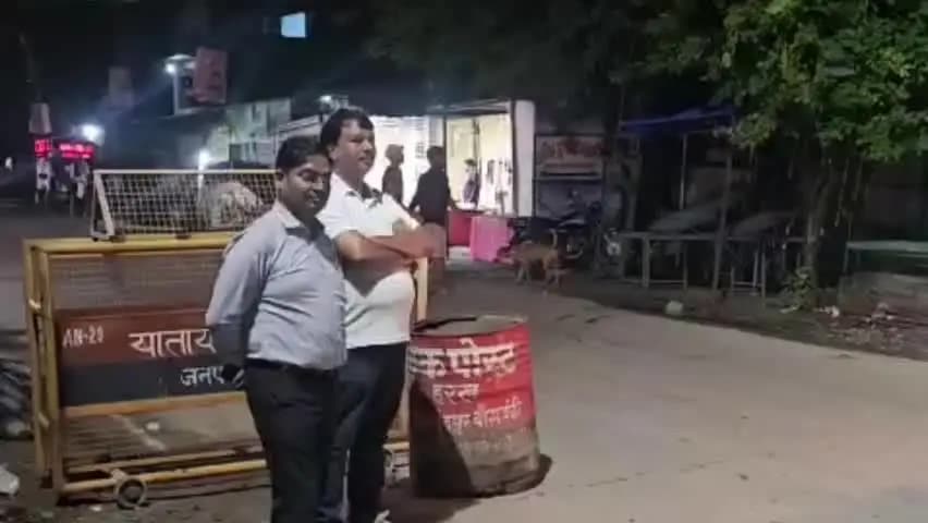 नवाबगंज: बाराबंकी में यूरिया की कालाबाजारी पर कार्रवाई, देवीगंज से हरख जा रही दो पिकअप में 100 बोरी यूरिया बरामद