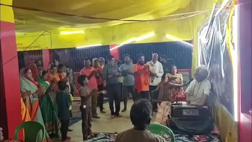 सिमडेगा: सिमडेगा कुंज नगर में 20 दिनों से चल रही राम कथा का देर रात विशाल भंडारे के साथ हुआ समापन