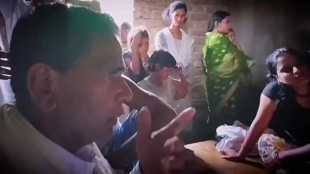 संदेश: लापता अग्निवीर जवान कुंदन कुमार के परिजनों से मिले सांसद सुदामा प्रसाद, सुरक्षित बरामदगी के लिए हरसंभव पहल का दिया भरोसा