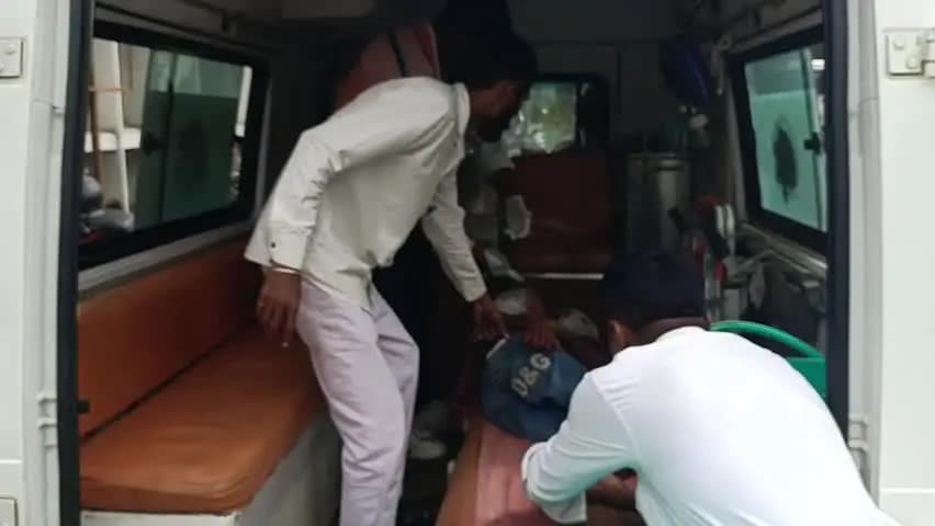 आबापुरा: वडलीपाड़ा गांव में पूर्व विवाद में चचेरे भाई ने तलवार से किया हमला, युवक के सिर में 15 टांके आए