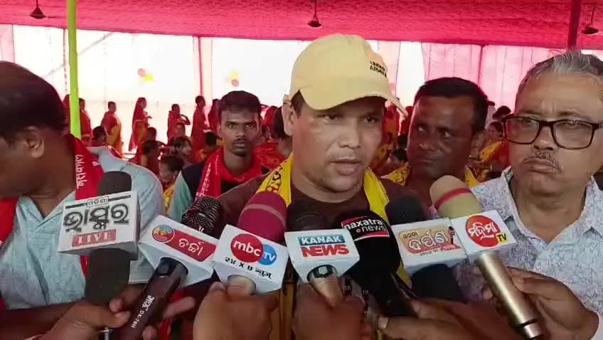 ବସ୍ତା: ରାଧେ’ର ସୁରେନ୍ଦ୍ର ସେଠୀଙ୍କ ତତ୍ତ୍ୱାବଧାନରେ କାଉଡ଼ିଆ ସଂଗଠନ ପକ୍ଷରୁ ବସ୍ତା ବାଇପାସ୍ରେ କାଉଡ଼ିଆ ସେବା ଶିବିର