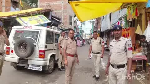 कोतमा: रक्षाबंधन को लेकर कोतमा पुलिस सतर्क, बाजार में पैदल गश्त