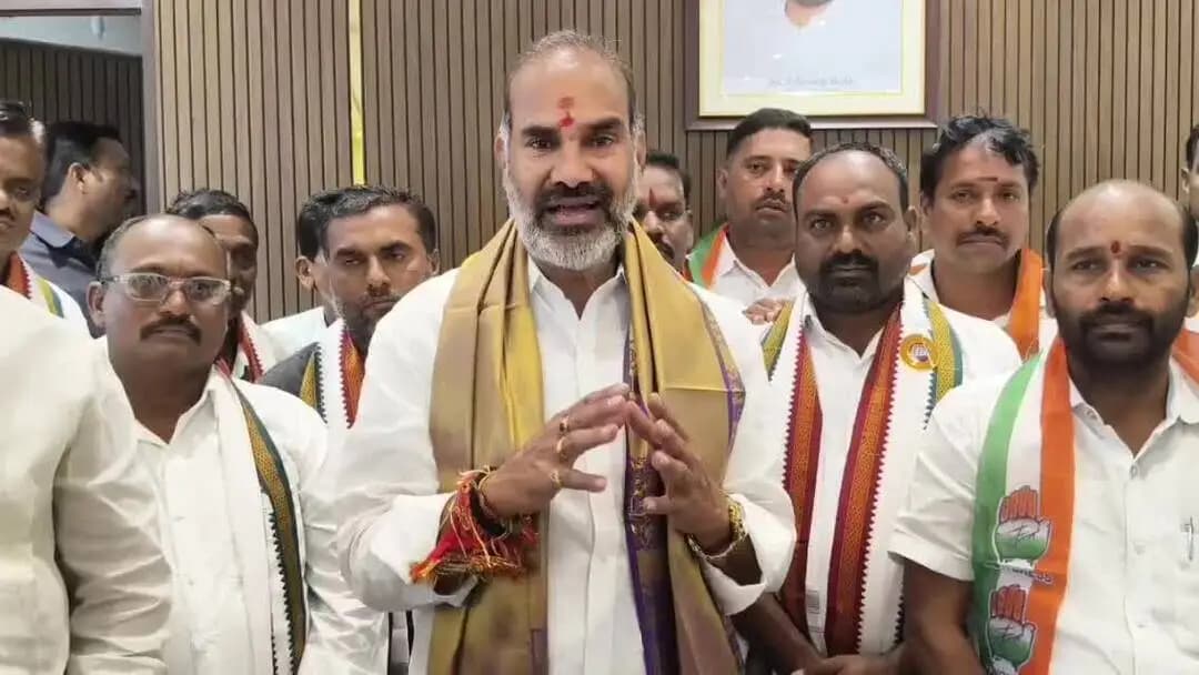 వేములవాడ: భారసా రేషన్ కార్డులు ఇవ్వని సందర్భంలో భాజపా అప్పుడు ఎందుకు ప్రశ్నించలేదు: ప్రభుత్వ విప్ ఆది శ్రీనివాస్