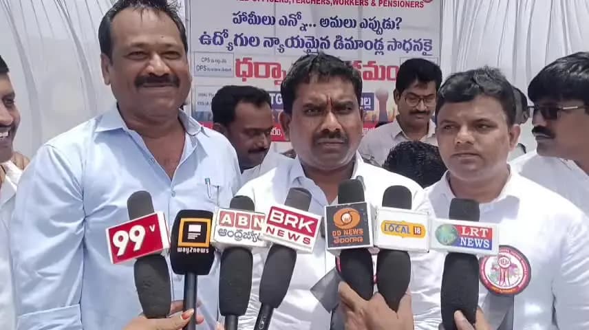 సిరిసిల్ల: మాకు రావాల్సిన అన్ని పెండింగ్ బిల్లులను వెంటనే విడుదల చేయాలి:NTGO రాజన్న సిరిసిల్ల జిల్లా అధ్యక్షుడు యల్సన్ ప్రవీణ్