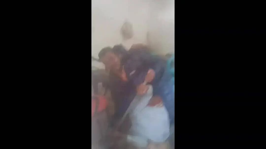 मरवाही: दानीकुंडी में पटवारी पर रॉड से हमला, पैसे लेने के बाद भी काम न करने पर युवक का गुस्सा फूटा, VIDEO वायरल