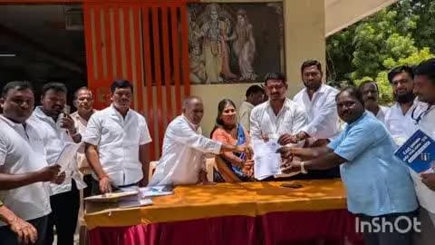 పరిగి: పరిగి మున్సిపాలిటీ పరిధిలోని పలు వార్డుల్లో వార్డు సభల్లో పాల్గొన్న మున్సిపల్ చైర్పర్సన్ రజిత వెంకటేష్