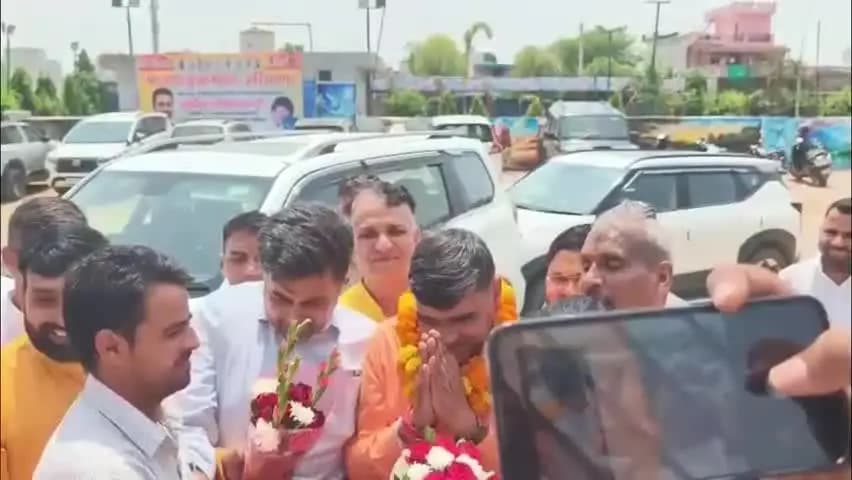 नारनौल: नारनौल में भाजपा ओबीसी मोर्चा प्रदेश अध्यक्ष सुनील सैन का कार्यकर्ताओं ने किया जोरदार स्वागत