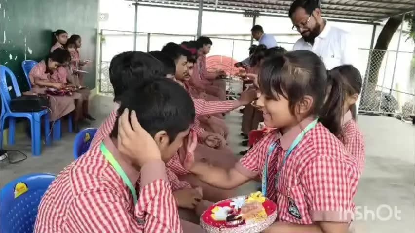 जामताड़ा: जामताड़ा में रक्षाबंधन त्यौहार का आयोजन, स्कूल बच्चों ने बांधी राखी