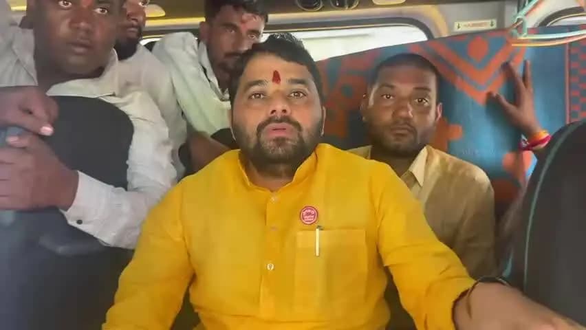कुर्ला: सरकार हमसे डरती है पुलिस को आगे करती है! शेतकरी नेते रविकांत तुपकर यांचा मुंबईत सरकारवर हल्लाबोल