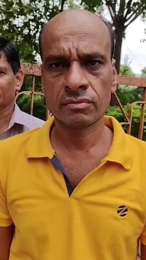 ଅନୁଗୋଳ: ବସଲା ଗ୍ରାମରେ ଥିବା ବିଦ୍ଯାଳୟରେ ତାଲା ପକାଇ ପ୍ରତିକ୍ରିୟା ରଖିଲେ ବିଦ୍ୟାଧର ବେହେରା