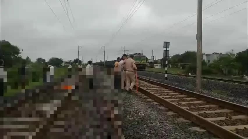 दमोह: धरमपुरा फाटक पर ट्रेन हादसा: बेटे की मौत के बाद, माता-पिता की भी कटकर मौत; TI ने दी जानकारी