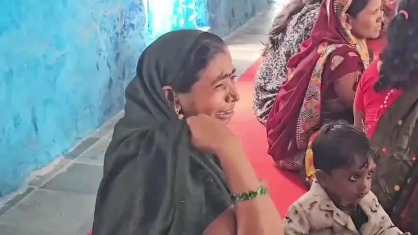 खंडवा नगर: खंडवा जिला जेल में रक्षाबंधन: 600 से ज्यादा बंदी भाइयों को साढ़े 3 हजार बहनों ने बांधी राखी