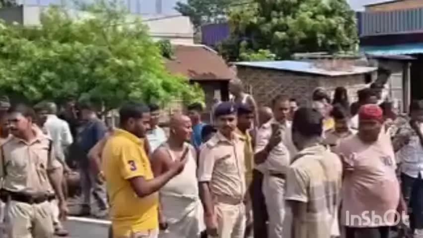 राघोपुर: राघोपुर में रक्षाबंधन पर NH-27 पर भीषण हादसा, अज्ञात वाहन की टक्कर से महिला की मौत, 1 वर्षीय मासूम समेत 3 घायल