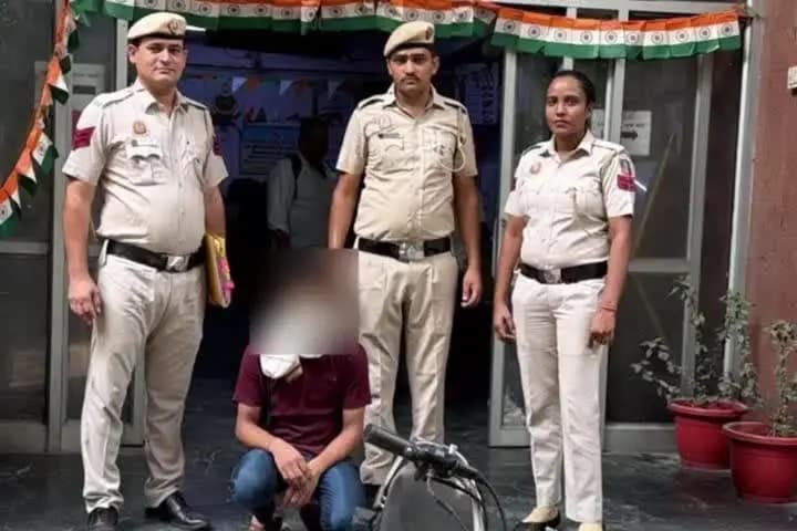करोल बाग: मध्य जिला के थाना कमला मार्केट पुलिस ने सीसीटीवी और स्थानीय सूचना से वाहन चोरी का किया खुलासा, आरोपी गिरफ्तार