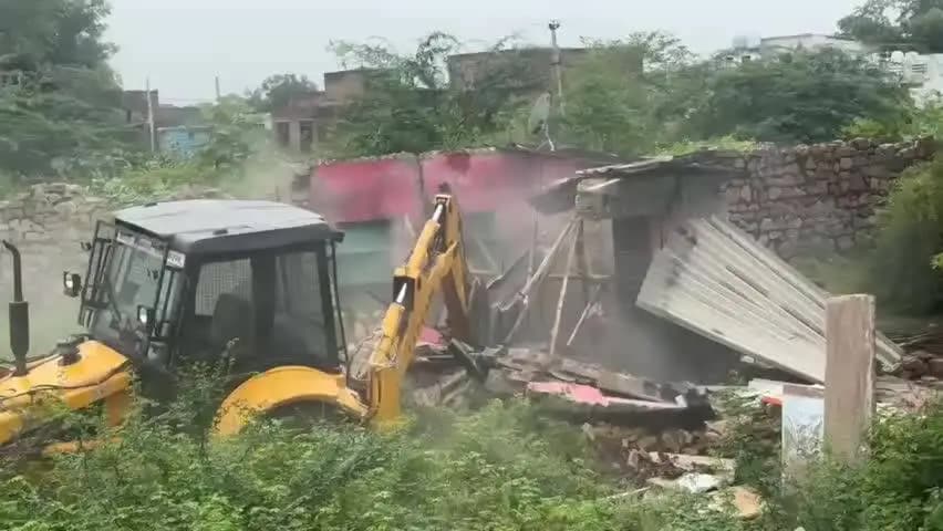 बूंदी: पुलिस और केडीए की संयुक्त कार्रवाई में हार्डकोर अपराधी की ₹3 करोड़ की संपत्ति पर चला बुलडोजर