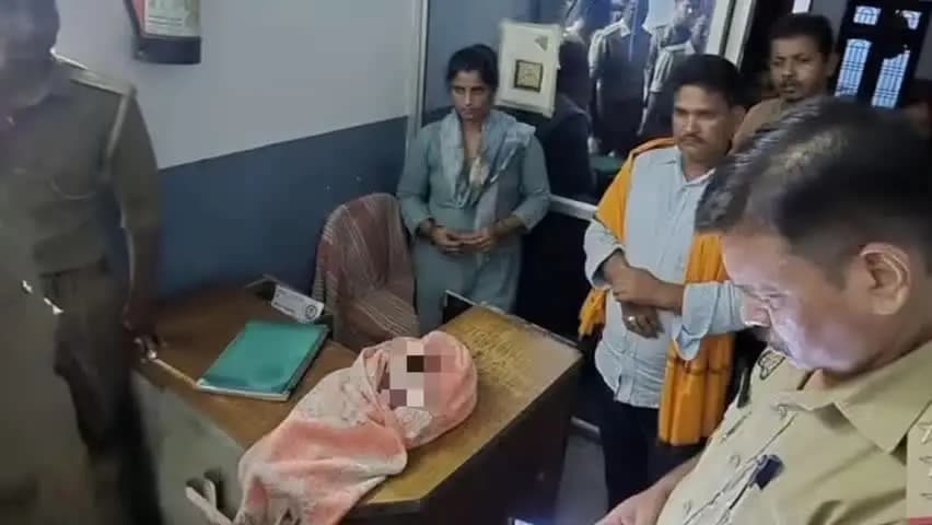 रसड़ा: नवजात की संदिग्ध मौत पर रसड़ा के मुस्कान हॉस्पिटल में हंगामा, डॉक्टर पर लापरवाही का आरोप