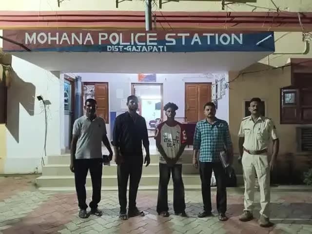 ମୋହନା: ତାମିଲନାଡୁ ପୋଲିସ୍ ଆସି ମୋହନାରୁ ଗଞ୍ଜେଇ ମାମଲାରେ ଗିରଫ କଲା ଯୁବକକୁ