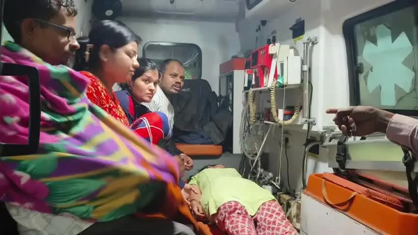 बैरसिया: भोपाल में वर्ग-2 और 3 पद वृद्धि आंदोलन: अनशन पर बैठी महिला अभ्यर्थी की तबीयत बिगड़ी, अस्पताल में भर्ती