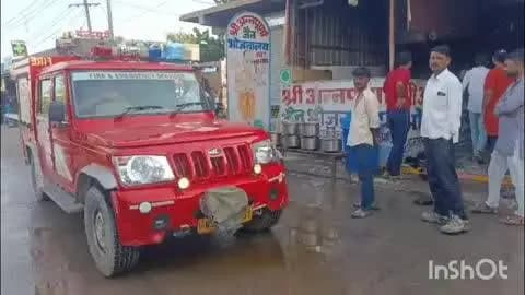 जैसलमेर: रामदेवरा रेलवे स्टेशन के सामने अन्नपूर्णा रेस्टोरेंट में गैस सिलेंडर के वॉल लीक होने से लगी आग, मची अफरा-तफरी