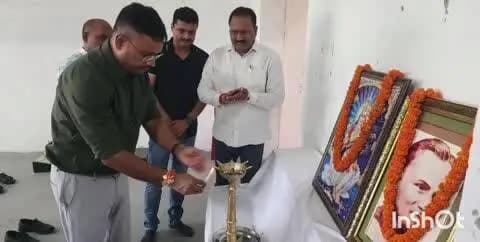 भीटी: कटेहरी में राष्ट्रीय खेल दिवस पर 'खेल और खिलाड़ी' विषय पर गोष्ठी आयोजित, खिलाड़ियों को ट्रैक शूट देकर किया गया सम्मानित