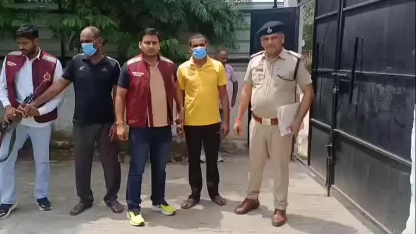 फरीदाबाद: ऊंचा गांव: पुरानी रंजिश में युवक पर रॉड-डंडों से जानलेवा हमला, क्राइम ब्रांच ने 2 आरोपी किए गिरफ्तार