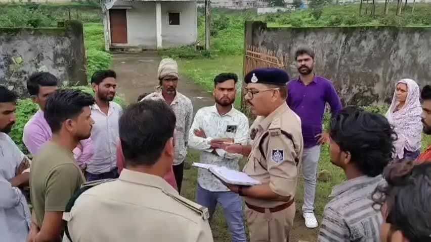 जैसीनगर: सेनकुआं गांव के जंगल में वन विभाग के प्लांटेशन में भैंस चराने से रोकने पर चौकीदार के बेटे की पीट-पीटकर हत्या