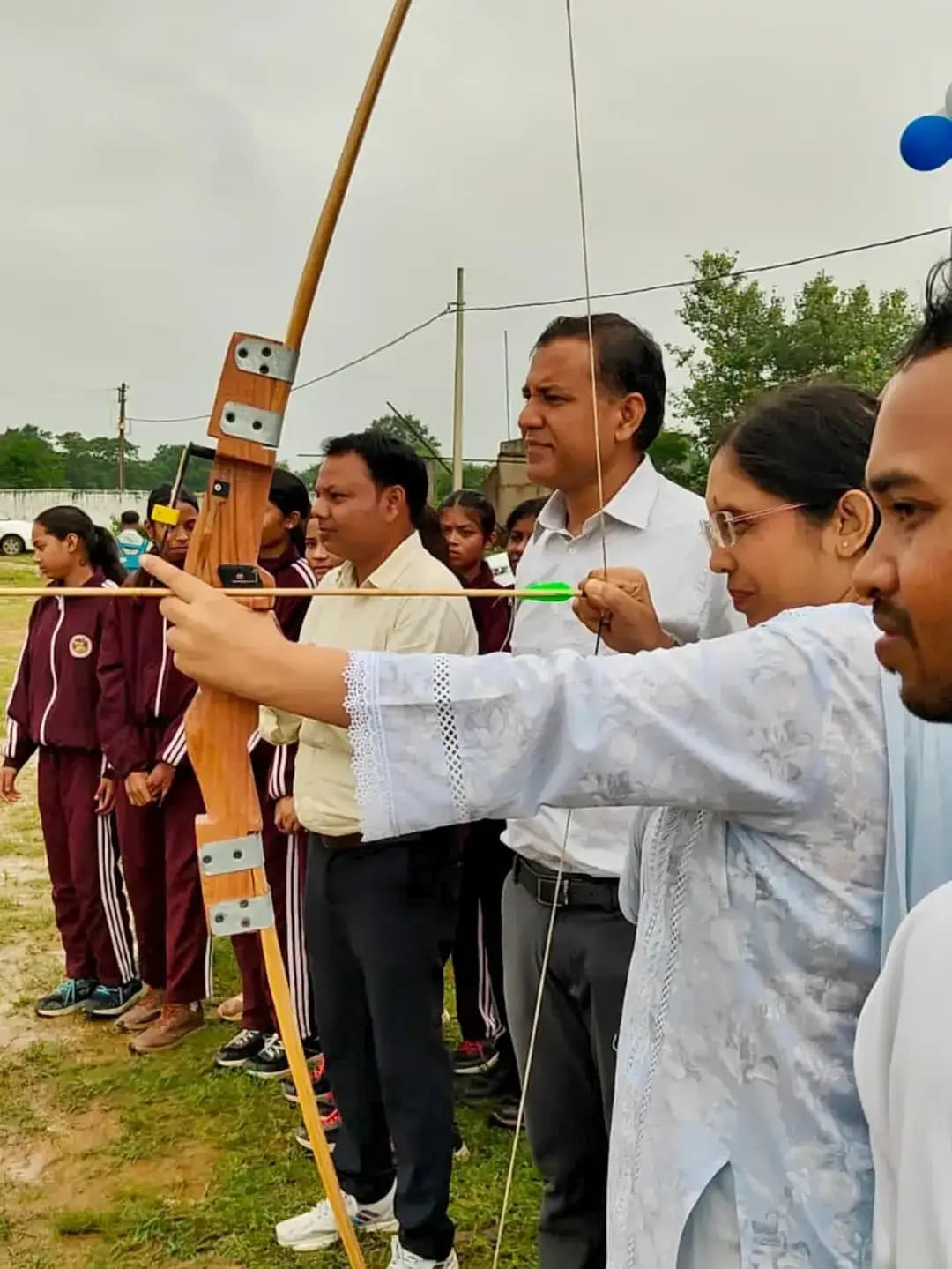 राष्ट्रीय खेल दिवस 2026
मेजर ध्यानचंद जी की जयंती पर मिनी स्टेडियम, उमझर में खेल महोत्सव का शानदार आयोजन।
कोरिया के युवा खिलाड़ियों ने एथलेटिक्स, फुटबॉल, वॉलीबॉल और तीरंदाजी में दिखाया दमखम और जुनून।
उत्कृष्ट खिलाड़ियों को मेडल एवं प्रशस्ति पत्र देकर सम्मानित किया गया।
खेलें, बढ़ें और कोरिया का नाम रोशन करें - कलेक्टर श्रीमती रोक्तिमा यादव
#NationalSportsDay #NationalSportsDay2026 #MajorDhyanChand #SportsFestival #koreadiatrict