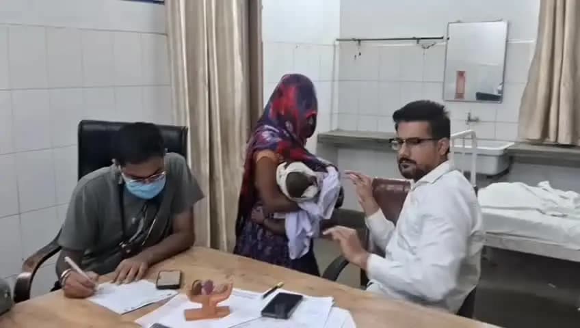 छोटी सरवन: कटुंबी गांव में दो बाइक की आमने-सामने टक्कर में दो लोगों को लगी चोट, महिला की मौत, शव का पोस्टमार्टम कर सौंपा गया