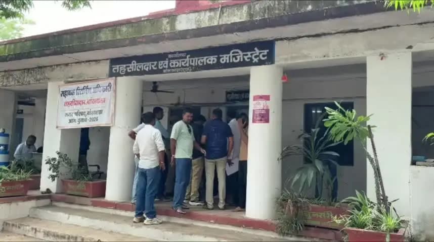 बांसवाड़ा: बांसवाड़ा नगर निकाय चुनाव में नामांकन के दूसरे दिन 28 पर्चे दाखिल, प्रत्याशियों में मची होड़