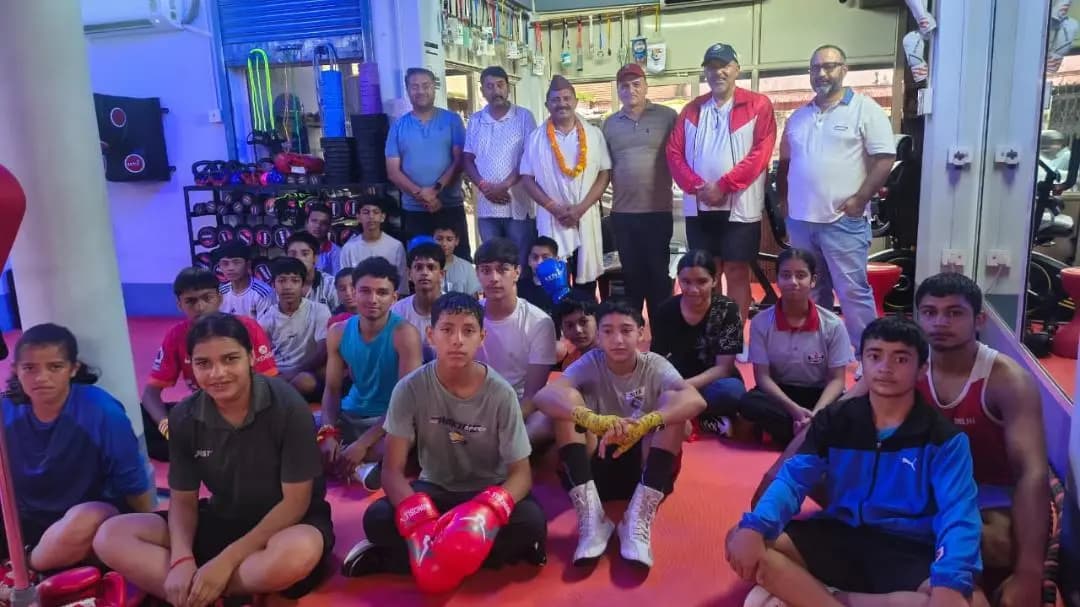 राष्ट्रीय खेल दिवस पर पिथौरागढ़ में भास्कर चन्द्र भट्ट का सम्मान